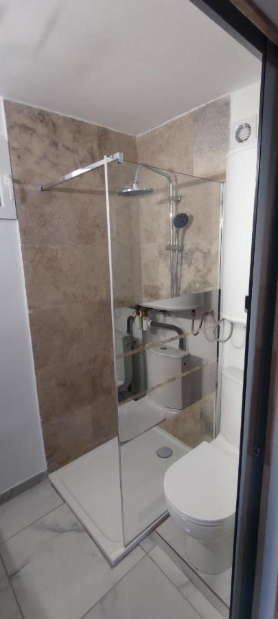 Appartement Au Coeur Des Rizieres Salin de Giraud Bagian luar foto